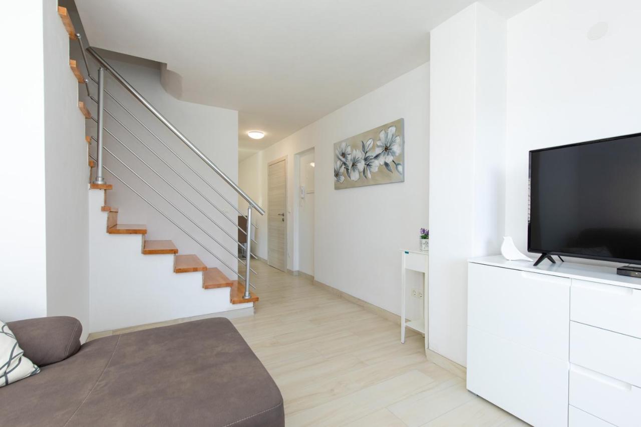 Apartments Augustinovic バスカ エクステリア 写真