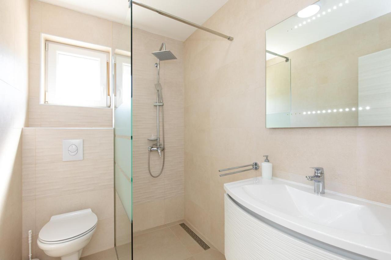 Apartments Augustinovic バスカ エクステリア 写真